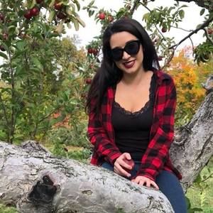 Meet your Posher, Victoria